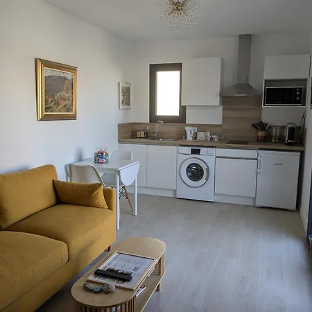 Duplex Jardin Parking Village Daire